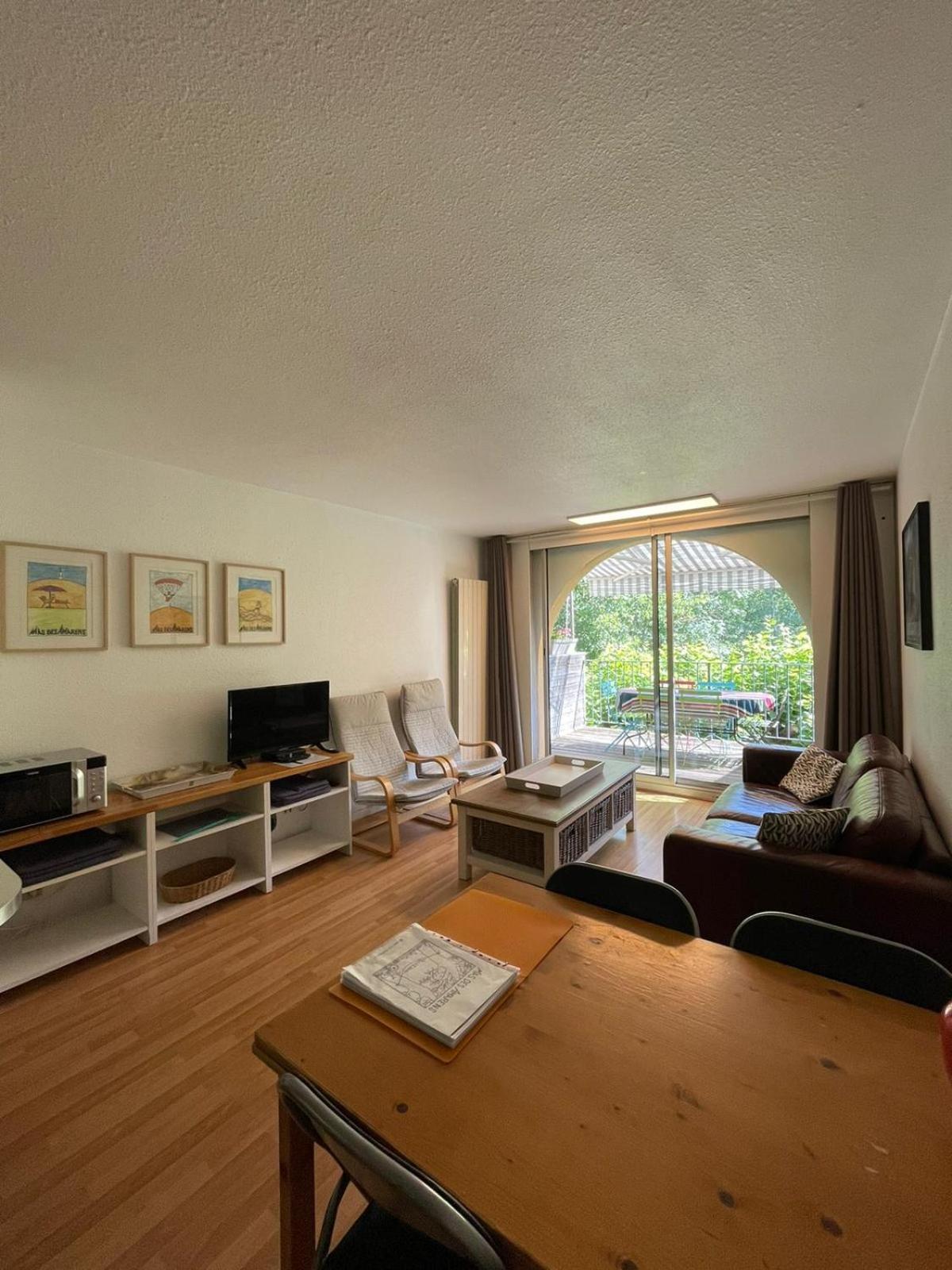 Mas Des Amarens Apartment Malaucene Bagian luar foto